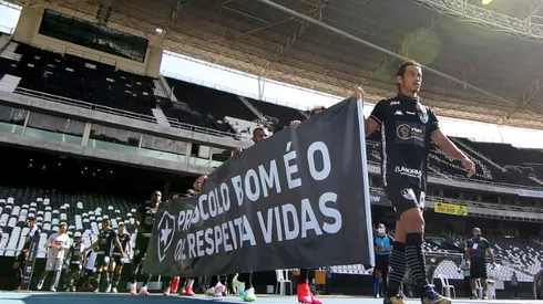 Brazil's Botafogo, Fluminense protest return to pitch