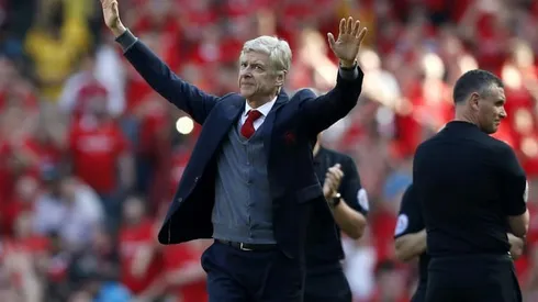 Wenger wants players pay lowered to tackle football's virus fallout