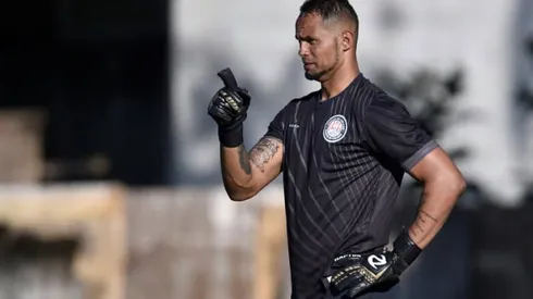 Coach quits Brazil club over keeper's femicide conviction