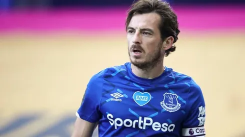 Everton defender Baines retires