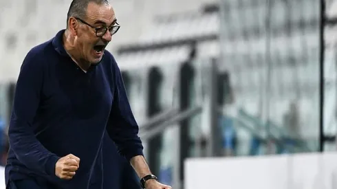 Sarri urges Juve 'not to lose heads' as Serie A title within grasp