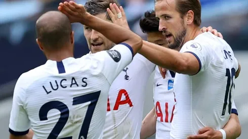 Kane double dents Leicester's Champions League bid