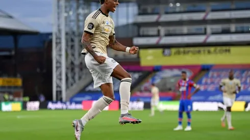 Man Utd stay in touch with Leicester in top-four battle, Villa in trouble