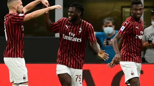 Kessie inspires Milan comeback as Napoli held at Bologna