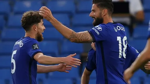 Giroud guides 'nervy' Chelsea closer to the Champions League