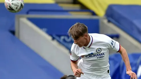 Chelsea midfielder Gilmour suffers major injury blow