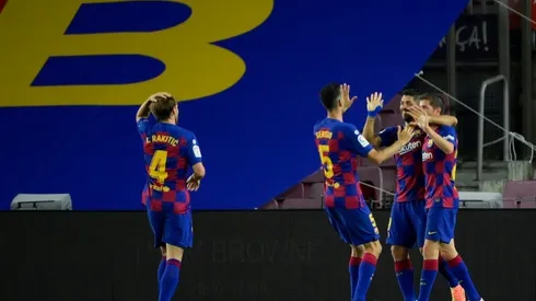 Barcelona stay in touch with Real Madrid and send down rivals Espanyol