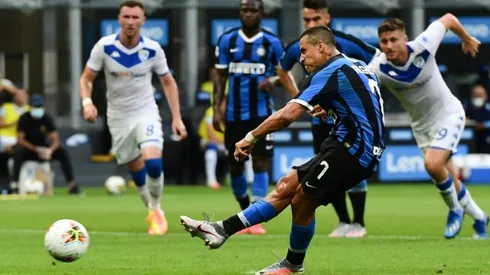 Inter hammer Brescia to stay in Serie A title hunt