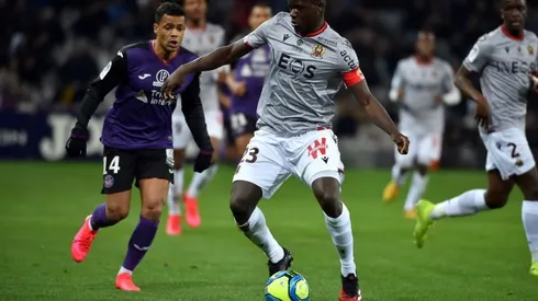Chelsea sign former Nice defender Sarr on free transfer