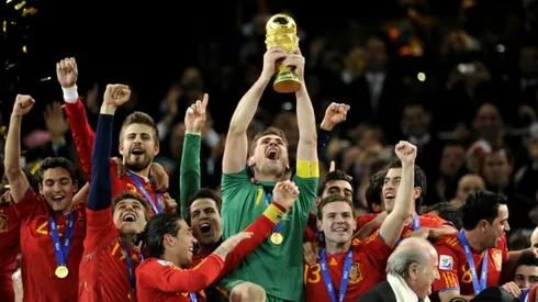 Spain and Real Madrid legend Casillas retires