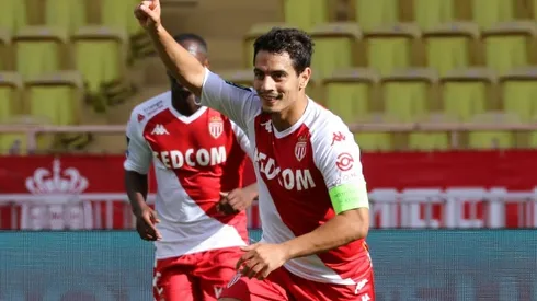 Nine-man Monaco hang on to beat Strasbourg