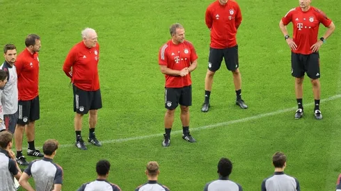 Bayern coach Flick plays down Super Cup virus risk in Budapest