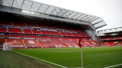 Premier League urges government to stick to October date for fans' return
