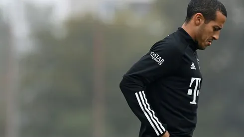 Premier League target Alcantara reports for Bayern training