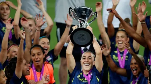 England women's star Lucy Bronze rejoins Man City from Lyon