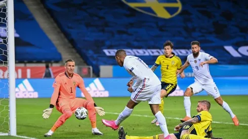 Moment of Mbappe brilliance gives France victory in Sweden
