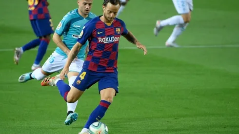 Sevilla re-sign Barcelona's Rakitic