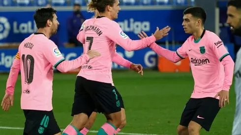 Barcelona held by 10-man Alaves to extend winless streak in La Liga
