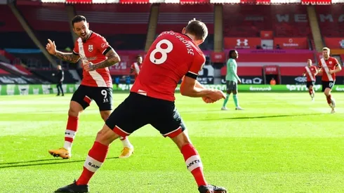 Ancelotti slams 'joke' red card as Saints end Everton's unbeaten start