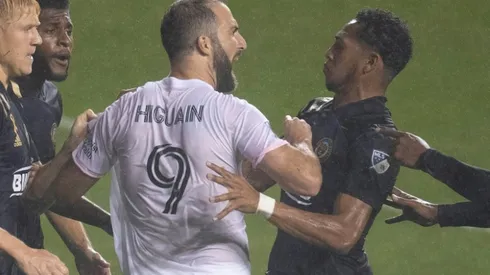 Miami boss warns Higuain after red card