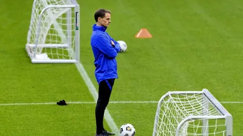 De Boer facing challenges ahead of Dutch debut