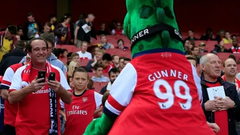 Arsenal fans fight to save Gunnersaurus from extinction