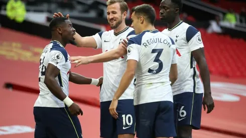 Spurs hit Man Utd for six, Arsenal edge Blades