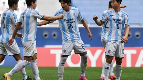 Yoon double puts Ulsan in last 16, Beijing stay perfect