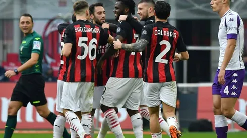 'Mourning' Napoli honour Maradona as AC Milan pull clear in Serie A