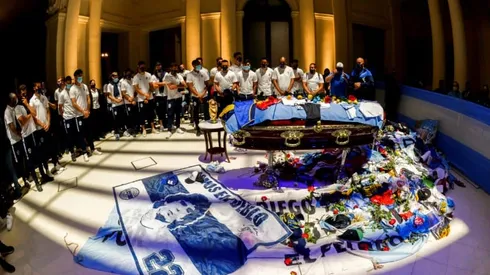Argentina bids chaotic final farewell to favourite son Maradona