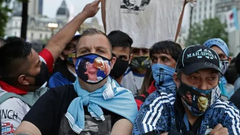 Argentines file in for Diego Maradona's wake in Buenos Aires