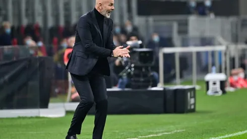 AC Milan coach Pioli tests positive for Covid-19