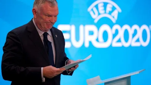 Former FA chairman Clarke resigns from FIFA Council