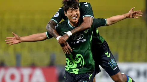 Korean great Lee helps Jeonbuk to title in final game