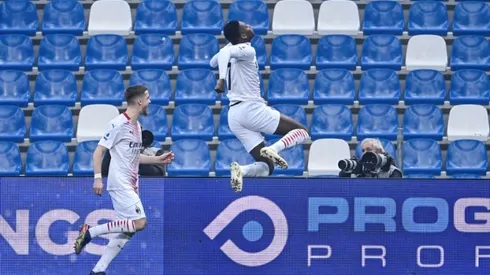 Leao makes history with goal in six seconds as AC Milan stay top of Serie A