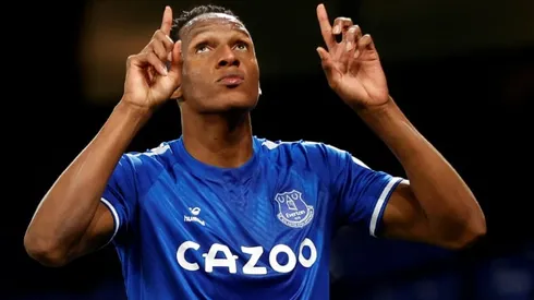 Everton pile pressure on Arteta as Arsenal lose again