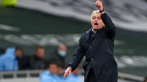 Mourinho takes swipe at wounded Liverpool ahead of summit meeting