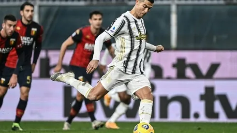 Ronaldo marks Juve century as late Hernandez brace rescues AC Milan