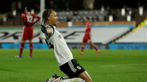 Leaders Tottenham, Liverpool held, Arsenal beaten by Burnley