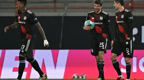 Lewandowski rescues Bayern at Union, Dortmund suffer 'disaster'