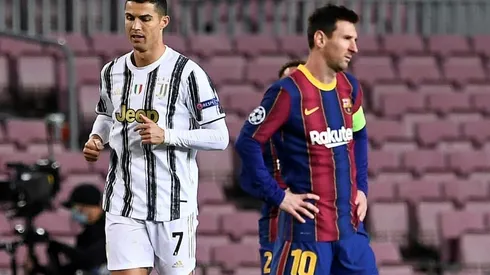 Ronaldo scores twice as Juve crush Messi's troubled Barcelona