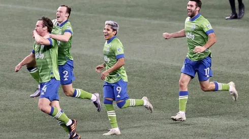 Reigning champs Seattle stun Minnesota to reach MLS final