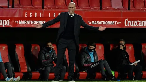 Zidane gets breathing space after Madrid benefit from goalie's howler
