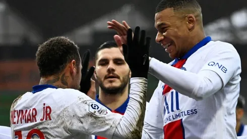 Neymar says he wants to stay at PSG