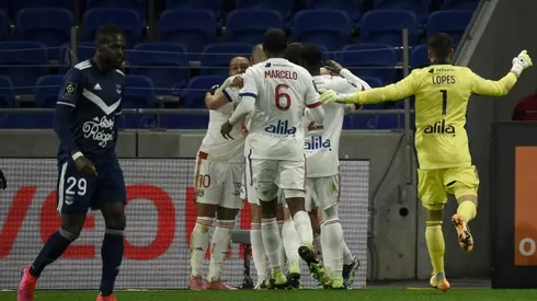 'Shot from pool table' lifts Lyon to top of Ligue 1