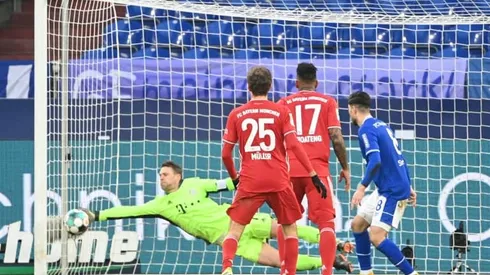 Neuer sets new Bundesliga record for most clean sheets