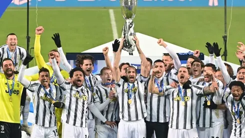 Pirlo wins first trophy as Juventus beat Napoli in Italian Super Cup