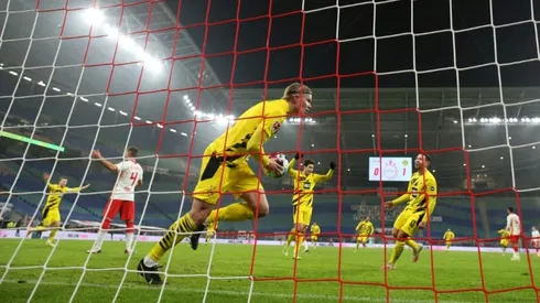 Haaland fires Dortmund past Leipzig, Schalke end winless run