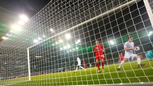 Bayern Munich squander two-goal lead to lose at Moenchengladbach