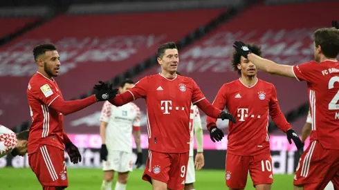 Lewandowski nets twice as Bayern roar back to floor Mainz